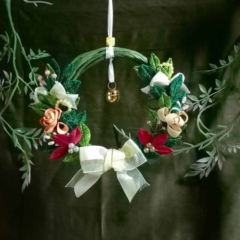 手作聖誕禮物/纏花飾物/【迷你聖誕花圈】 - 乾燥花/永生花 - 繡線 綠色