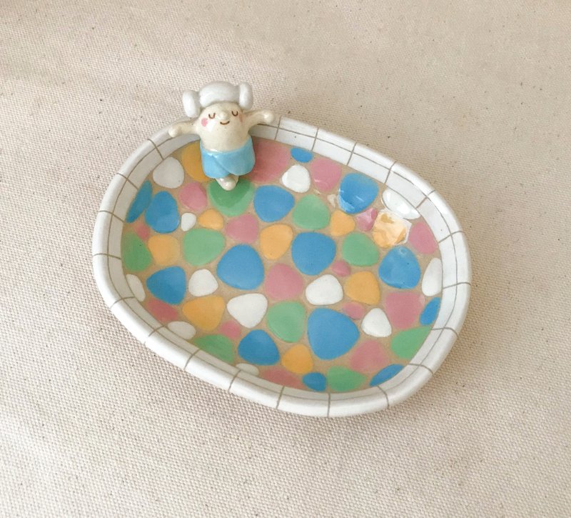 *Winning entry*Grandma’s bathtub soap dish and jewelry tray - Small Plates & Saucers - Pottery Multicolor