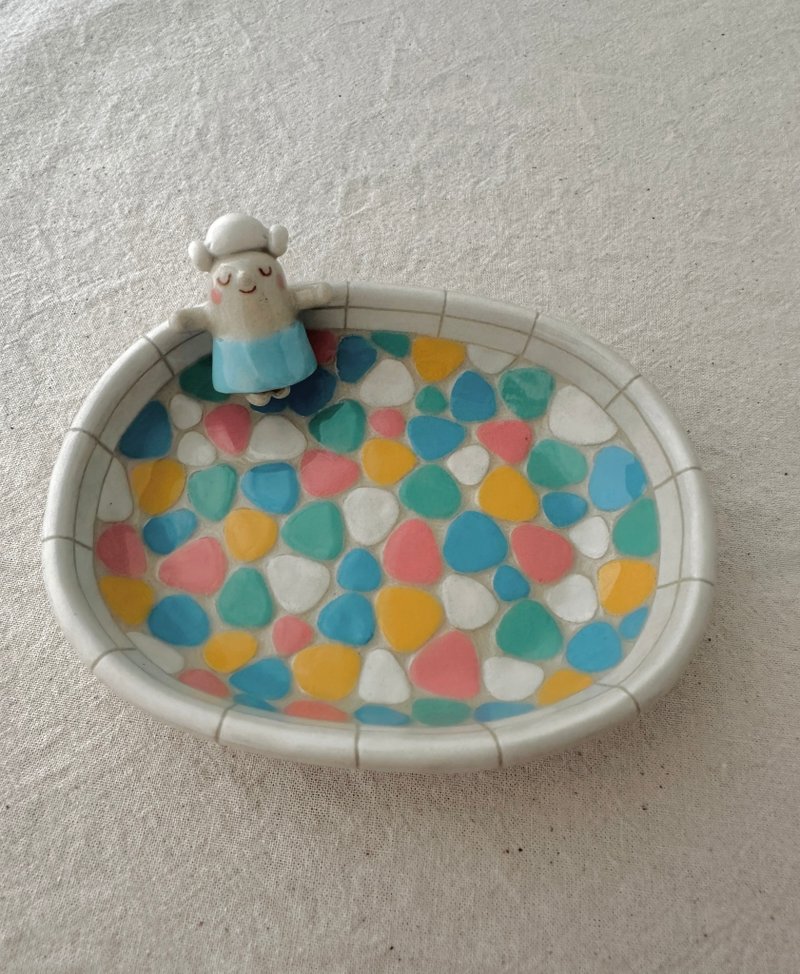 *Winning entry*Grandma’s bathtub soap dish and jewelry tray - Small Plates & Saucers - Pottery Multicolor