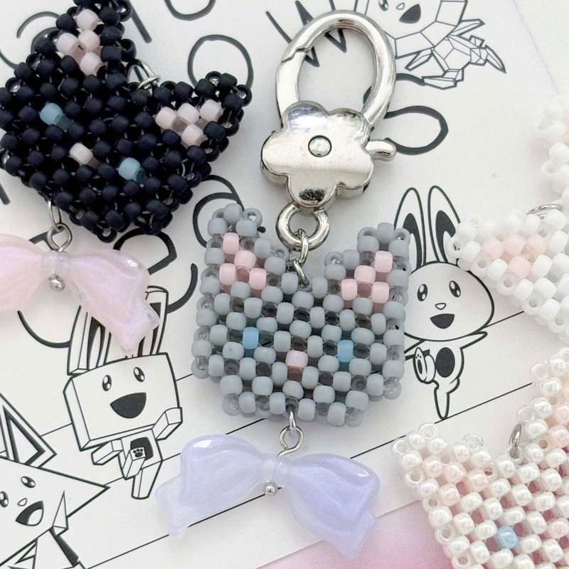 Ribbon Kitty Cat Beads Keyring - Grey - 鑰匙圈/鑰匙包 - 壓克力 多色