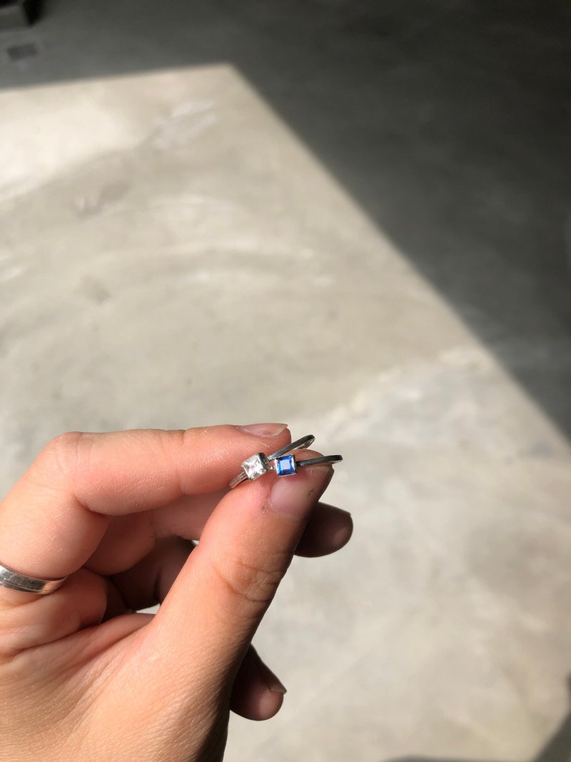wuwu 方形寶石戒指 - 戒指 - 純銀 銀色