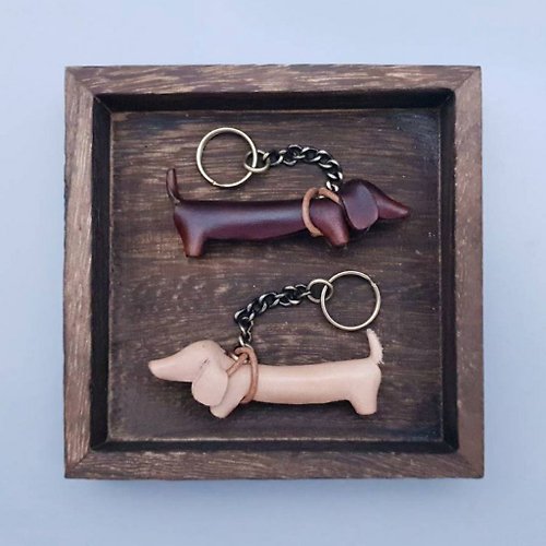 Handmade genuine leather Japanese style hand-dyed Daruma circle key ring  charm magnet refrigerator magnet - Shop mao.leather Keychains - Pinkoi