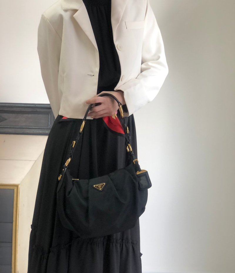 【 日本直送　名牌中古包 】PRADA プラダ ショルダーバッグ ブラック ロゴ ナイロン ホーボーバッグ vintage ヴィンテージ オールド e3vera - 側背包/斜背包 - 尼龍 黑色