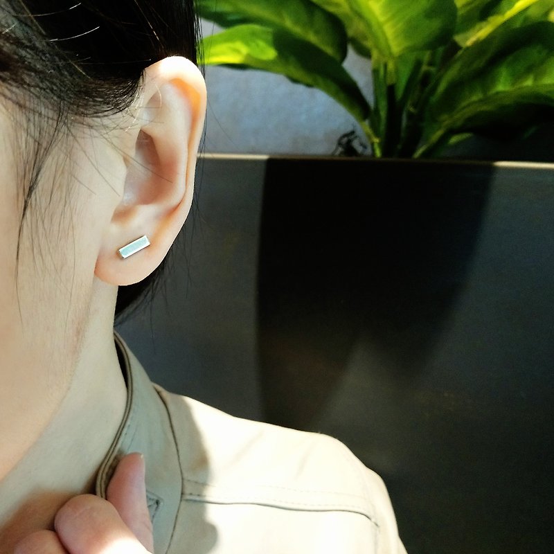 staple a earring | mittag jewelry | handmade and made in Taiwan - ต่างหู - เงิน สีเงิน