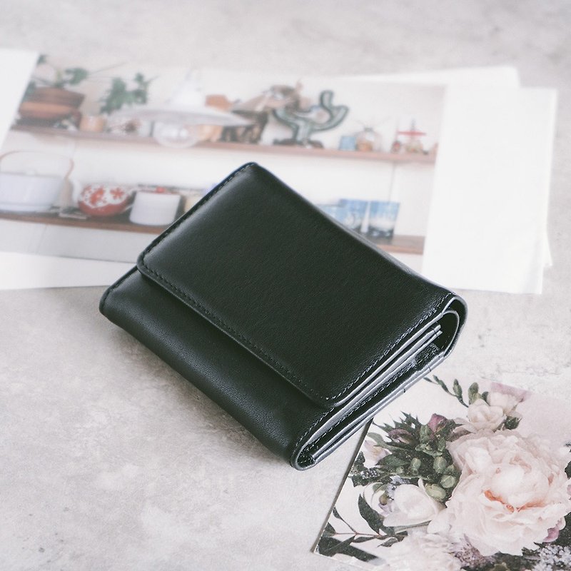 [Gift Box] Genuine Leather Buckle Style Short Clip X0082 Black - Wallets - Genuine Leather Black