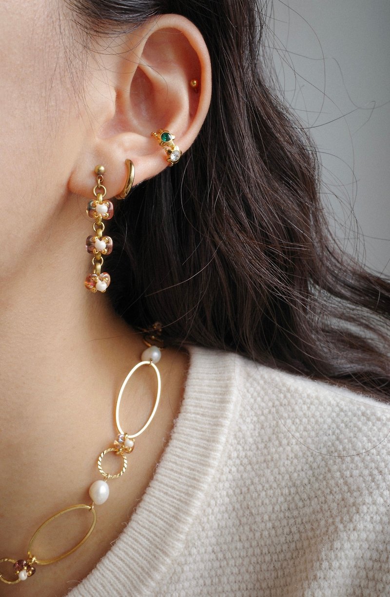 編織小花簇耳環 黃銅耳環 日本珠 禮物 - 耳環/耳夾 - 銅/黃銅 金色