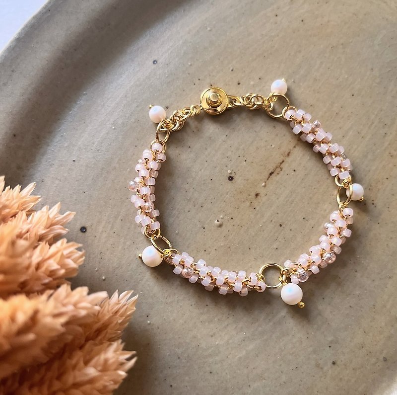 Flower Sprinkle Circle Bracelet (#4 Pink) Original Handmade Jewelry - Bracelets - Glass Pink