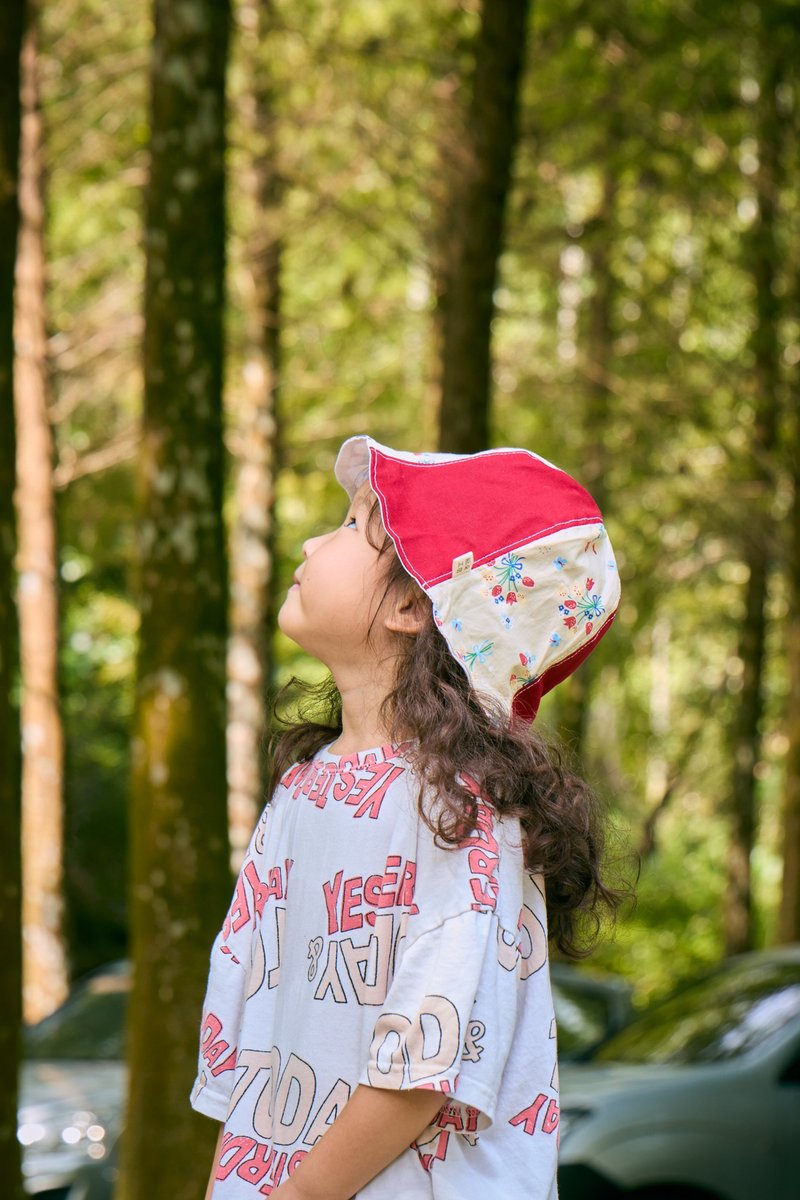 Handmade baby fisherman hat with flying flowers and butterflies - Baby Hats & Headbands - Cotton & Hemp Red