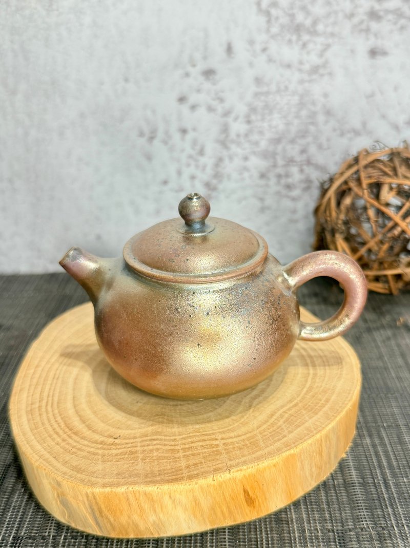 靜金柴燒壺 - 茶壺/茶杯/茶具 - 陶 