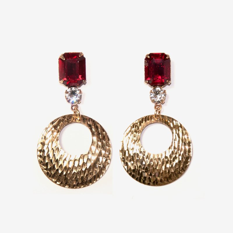 Vintage Ruby Glass Crystal with Round Brass Earrings - ต่างหู - โลหะ สีแดง
