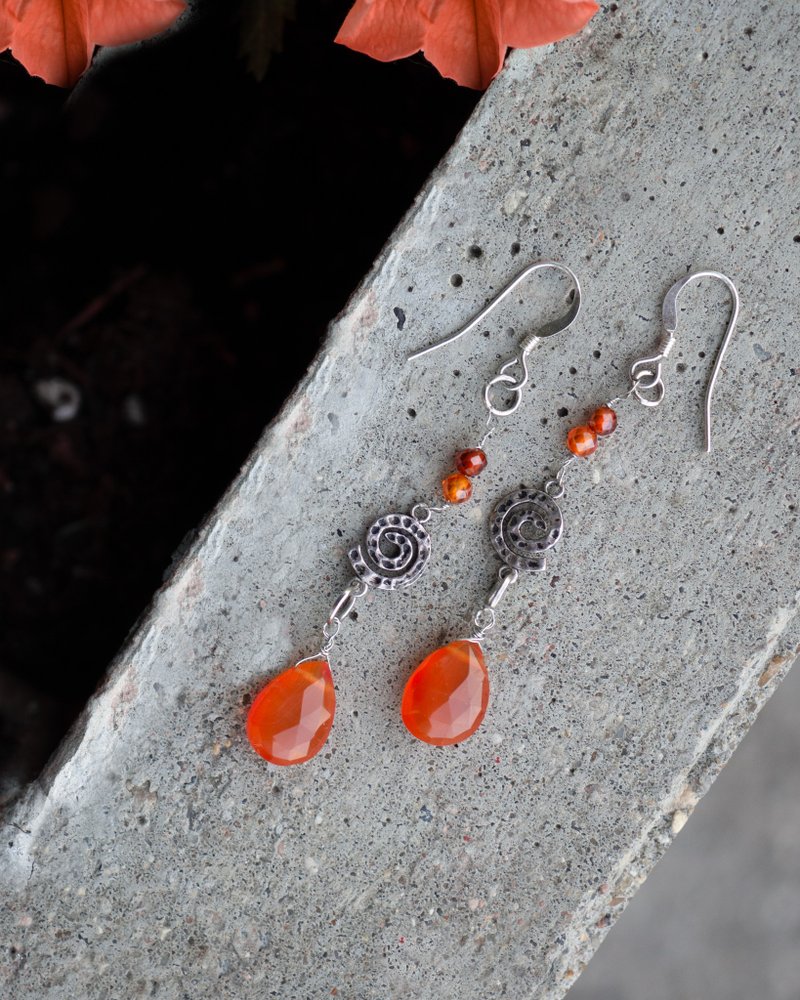 Carnelian Teardrop Earrings, 925 Silver, Virgo stone, Halloween Gift, Leo Gem - 耳環/耳夾/耳骨夾 - 半寶石 橘色