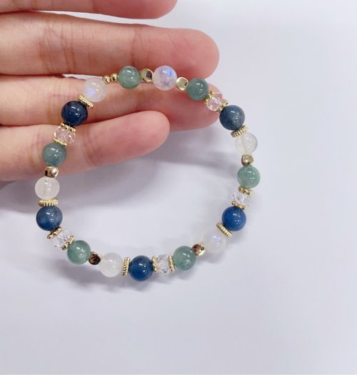 Ariel crystal艾莉兒手作*//飾品吊飾/水晶飾品/永生花 白水晶/月光石/藍綠晶石/魔鬼海藍寶/14K保色/水晶彈性手環
