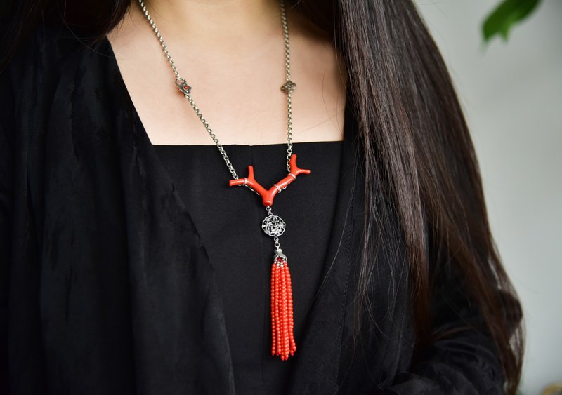 【山有枝】天然紅珊瑚沙丁樹枝925老銀古典流蘇項鏈 - 項鍊 - 寶石 紅色