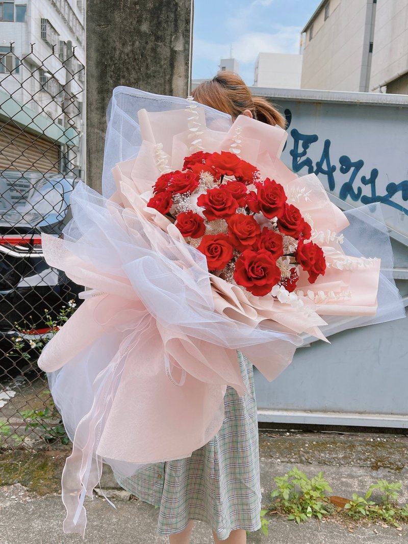 求婚必勝永生 21朵 33朵 紅玫瑰永生花 求婚大花束 - 乾燥花/永生花 - 植物．花 紅色