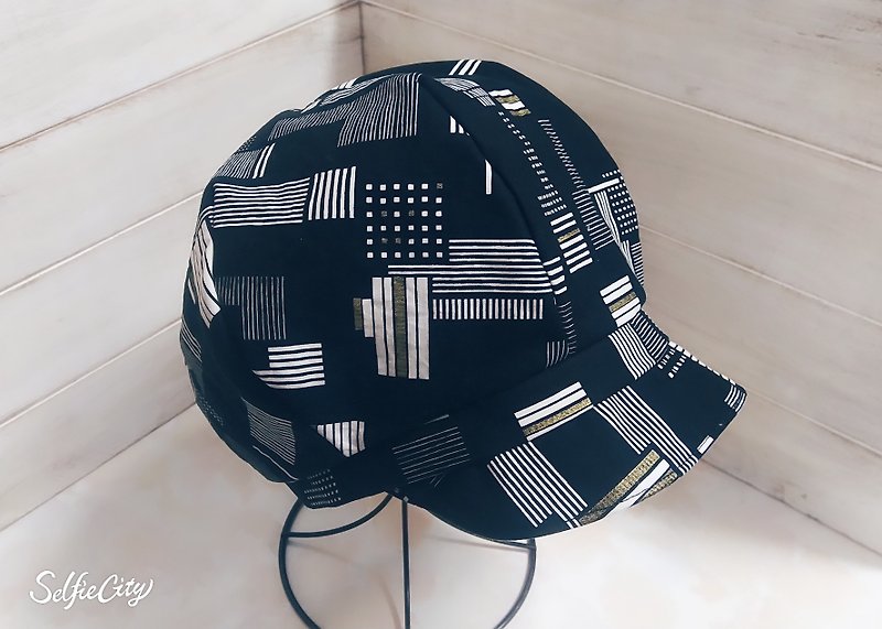 Black line pattern, hand-painted character pattern, double-sided newsboy hat - Hats & Caps - Cotton & Hemp Black