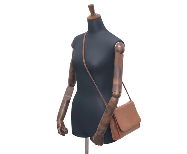 日本直送名牌中古包】CELINE セリーヌショルダーバッグブラウン