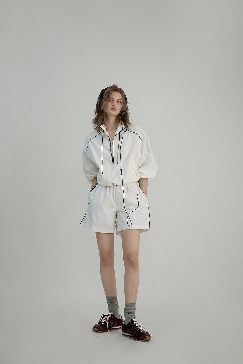 Mountain camping style UPF50+ sun protection jacket and shorts set - เสื้อผู้หญิง - วัสดุอื่นๆ ขาว