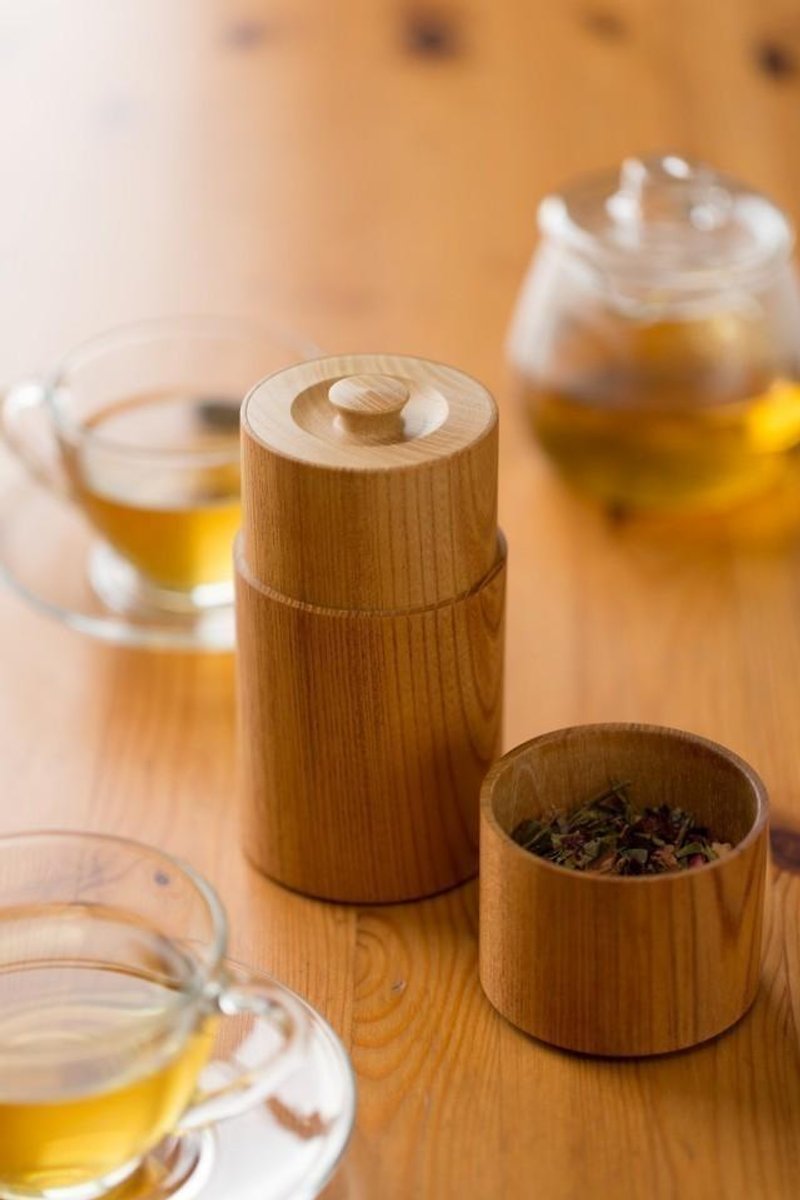 【再入荷】ろくろ挽きの欅の木の茶筒（大） - 急須・ティーカップ - 木製 ブラウン