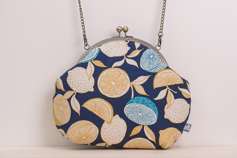 To point lemon / metal mouth gold bag / retro Messenger bag / portable bag - Messenger Bags & Sling Bags - Cotton & Hemp Blue