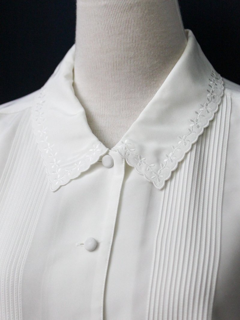 【RE0407T1958】森林系復古典雅蕾絲翻領白色古著襯衫 - 女襯衫 - 聚酯纖維 白色