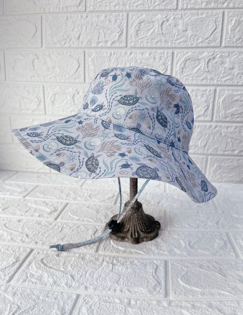 RARAKO-Handmade parent-child hats-Adults & children's fisherman hats-Ocean Pearlescent Mist Silver Turtle - หมวก - ผ้าฝ้าย/ผ้าลินิน สีน้ำเงิน