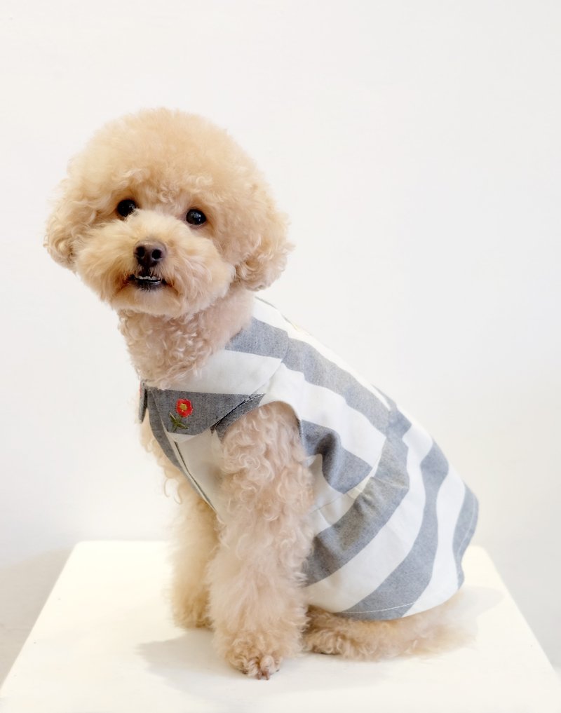 Chacha.metyou Embroidery Flower Striped Round Neck Dress Dogs Tummy Kids - ชุดสัตว์เลี้ยง - ผ้าฝ้าย/ผ้าลินิน ขาว