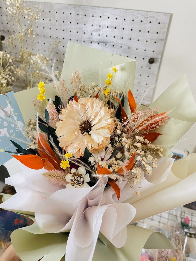 小款花束/永生花/索拉花/乾燥花/贈祝賀小卡+花禮提袋 - 乾燥花/永生花 - 植物．花 多色