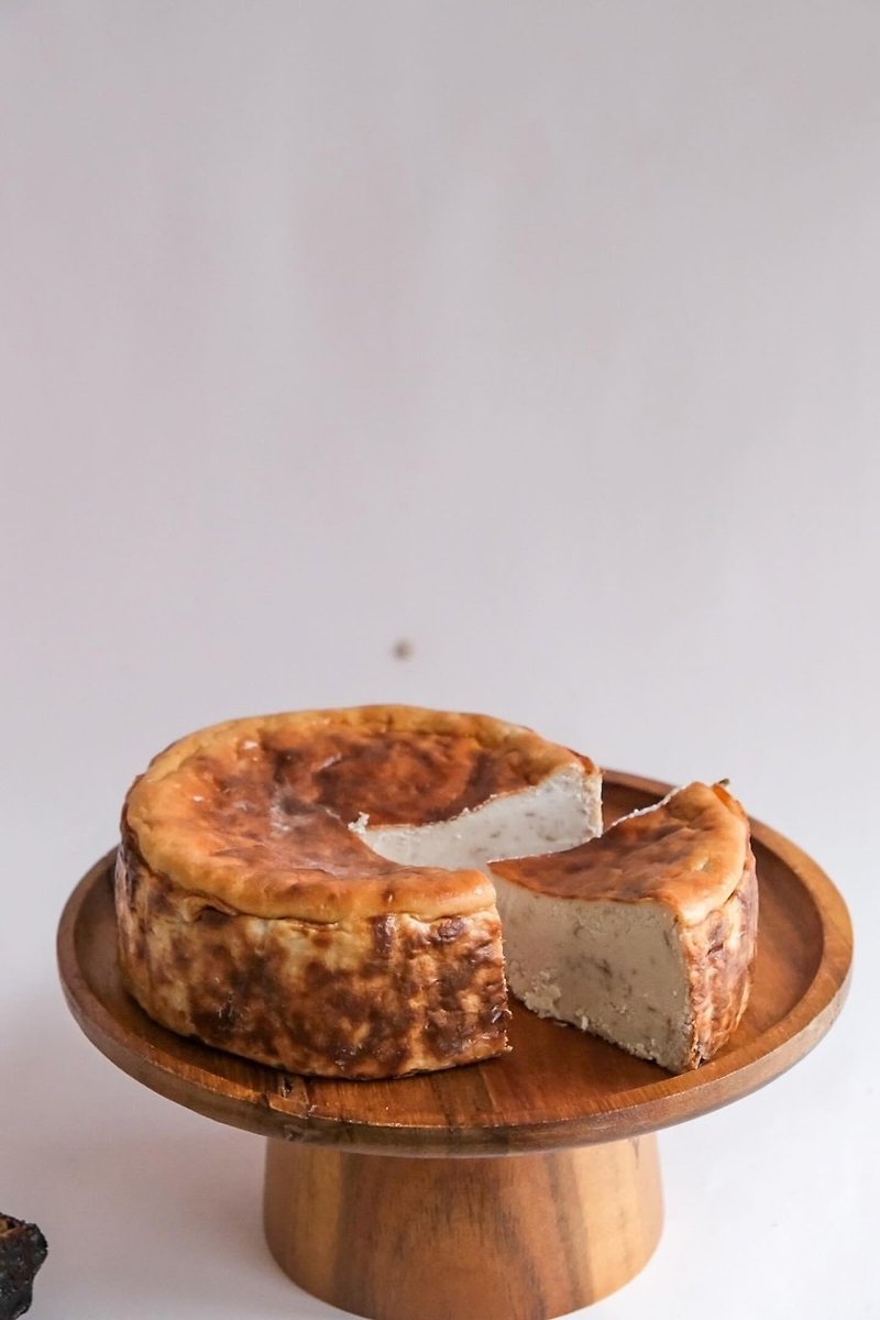 Rose Lychee Hokkaido Basque Cheesecake 4 inches - เค้กและของหวาน - อาหารสด สึชมพู