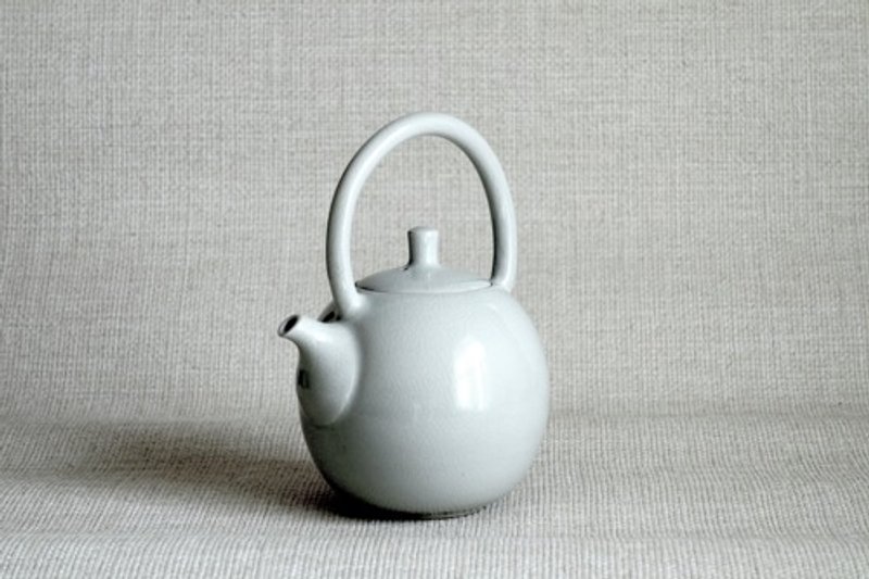 Pouring device - Teapots & Teacups - Pottery White