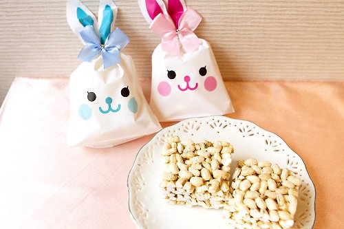 幸福朵朵 婚禮小物 花束禮物 (DIY裝入)可愛長耳朵微笑兔子米香(附袋+米香+蝴蝶結) 派對分享