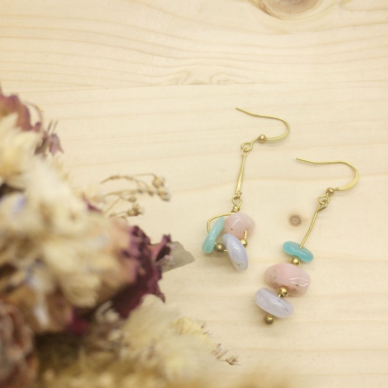 Forests groceries l tail of the summer Milky Stone/ Pink Opal / Blue Lace Agate ear hook l l Clip-On ear acupuncture - ต่างหู - เครื่องเพชรพลอย สึชมพู