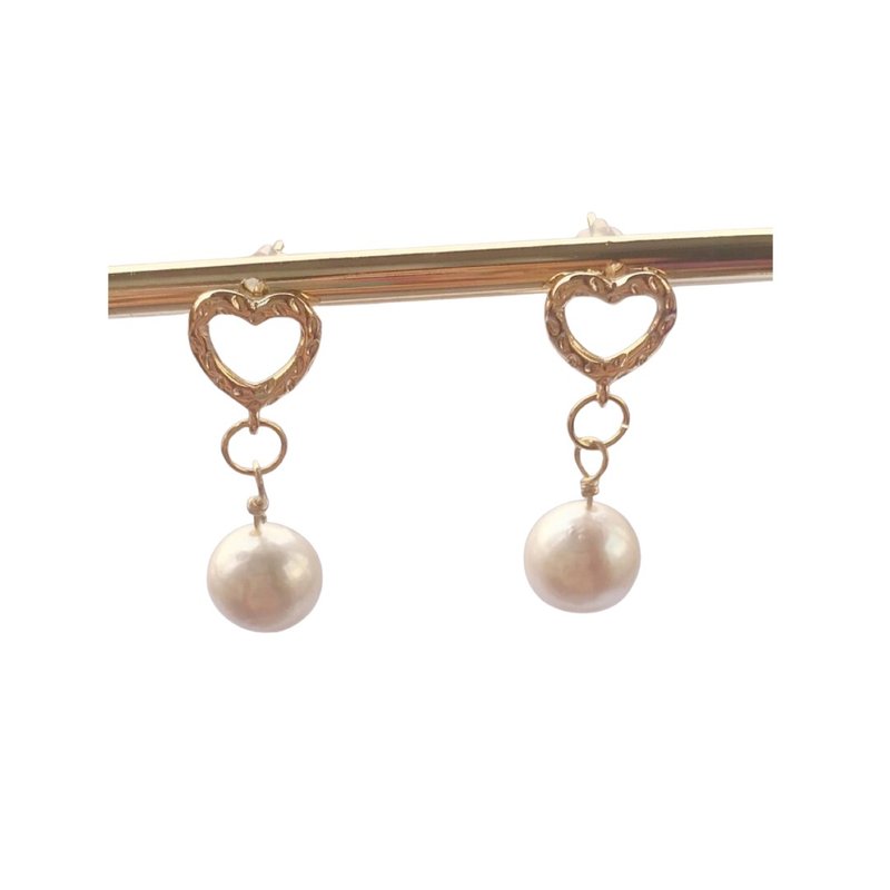 Heart-shaped pearl pendant earrings - ต่างหู - ไข่มุก 