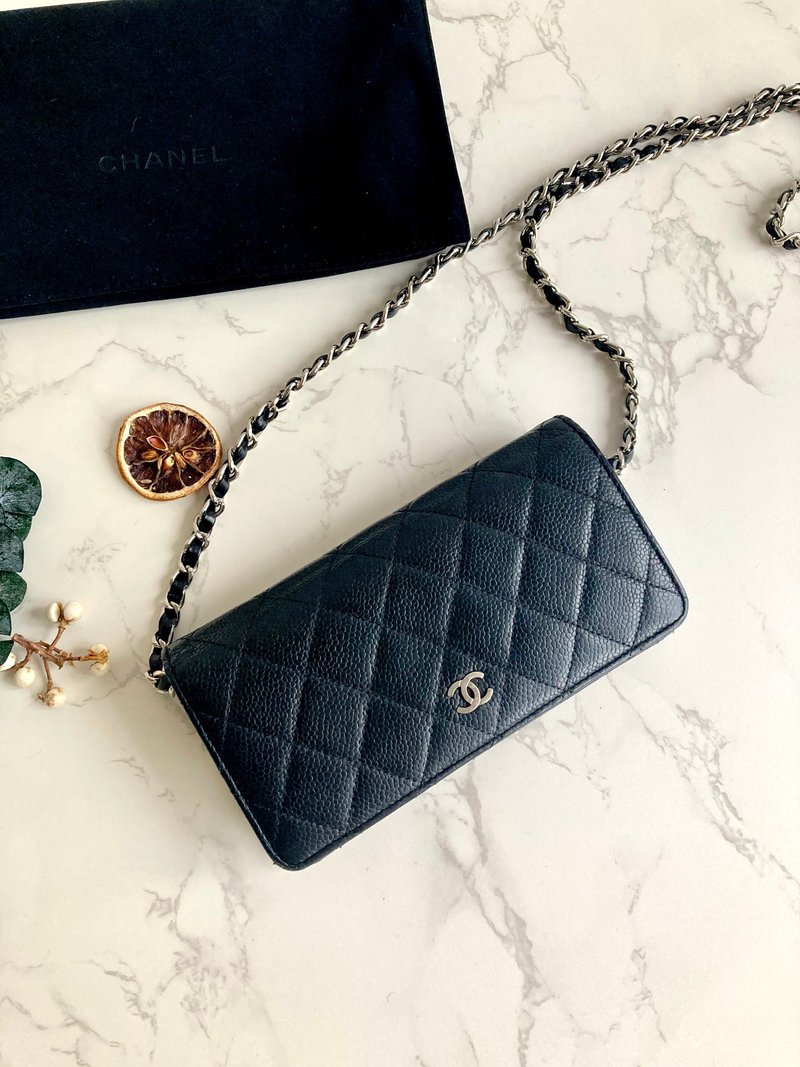 【LA LUNE】中古二手Chanel魚子醬皮革長銀錢包夾斜側孭背小手袋 - 側背包/斜背包 - 真皮 黑色