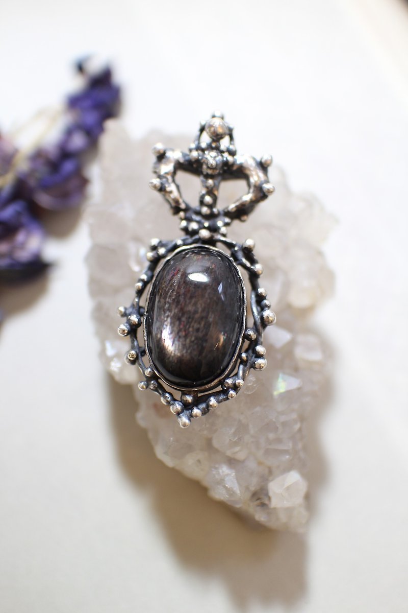 Black sun stone sterling silver crown necklace - สร้อยคอ - เครื่องเพชรพลอย 