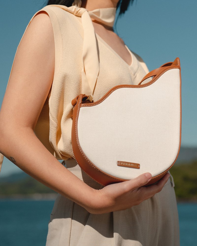 環保材質 側背包/斜背包 咖啡色 - Femance Calla 環保系列 棕 波浪形 手提包 斜背包 原創設計 小眾
