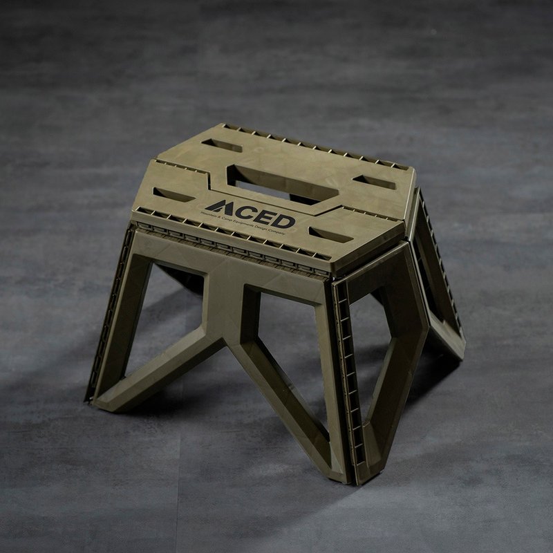 Military style thickened folding stool (low) - military green - load bearing 100kg - ชุดเดินป่า - พลาสติก 