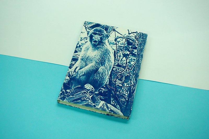 藍曬氰版顯影 手縫筆記本 - 馬騮山樹上的猴子 - 筆記本/手帳 - 紙 藍色