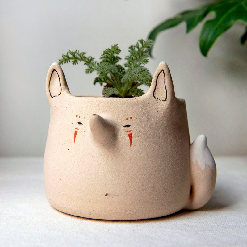 White tribal fox planter. Handmade plant pot with drainage. - Pottery & Ceramics - Pottery 