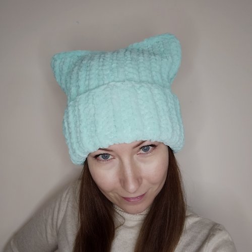 Alternative Crochet Boutique 鉤針貓耳帽。 薄荷色貓耳毛帽。 女士蓬鬆帽子