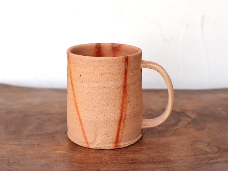 Bizen ware beer mug (Hidasuki) b5-084 - Mugs - Pottery Brown