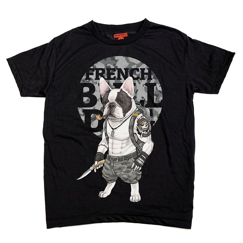French Bulldog Scouting knife holding Chapter One T-shirt - T 恤 - 棉．麻 白色
