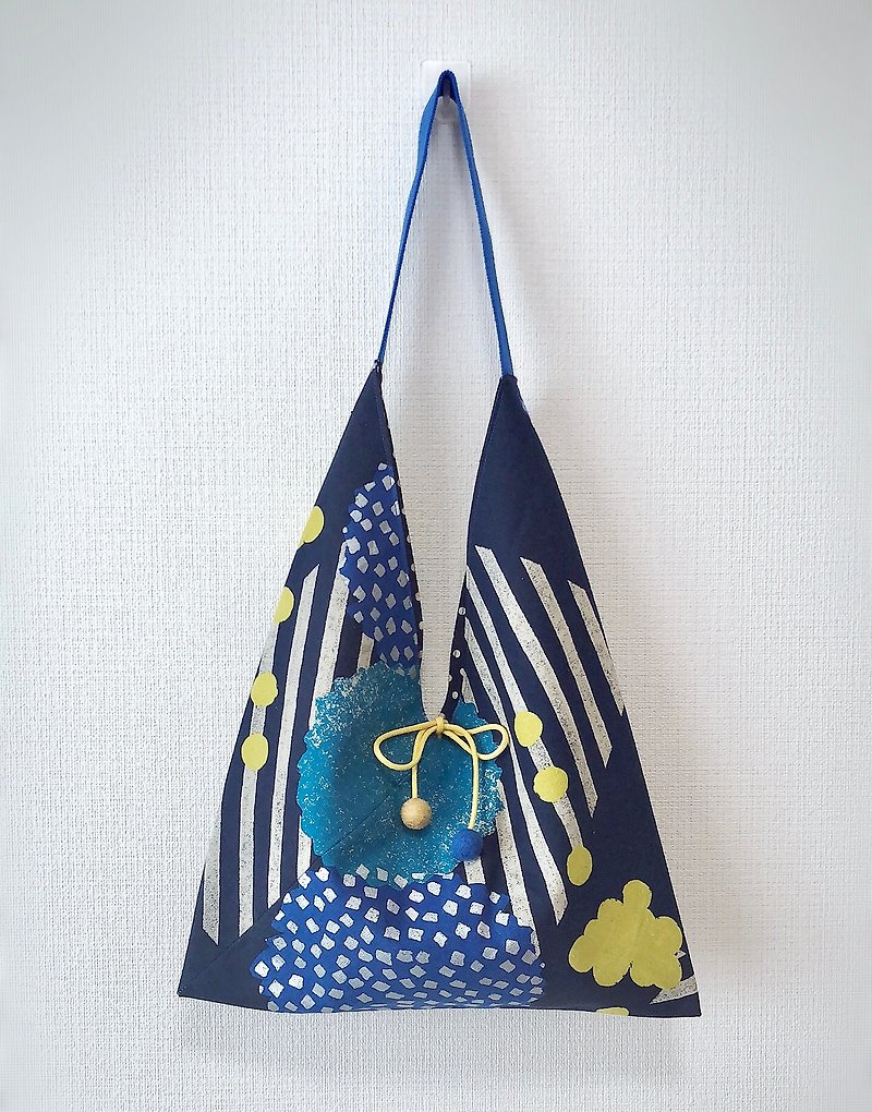 Japanese-style skull-shaped side backpack / medium size / blue big circle / blue dot - Messenger Bags & Sling Bags - Cotton & Hemp Blue
