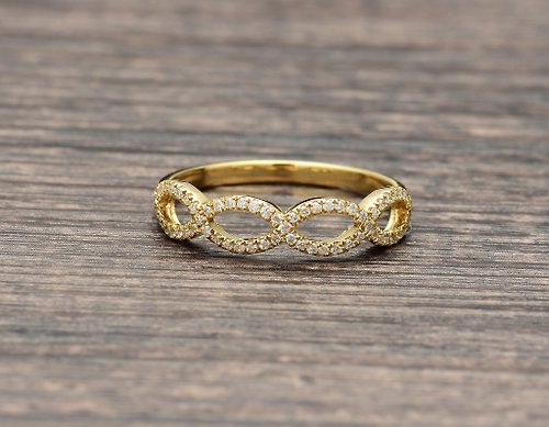 Mika 18K金無限扭紋微密釘鑽石結婚戒指