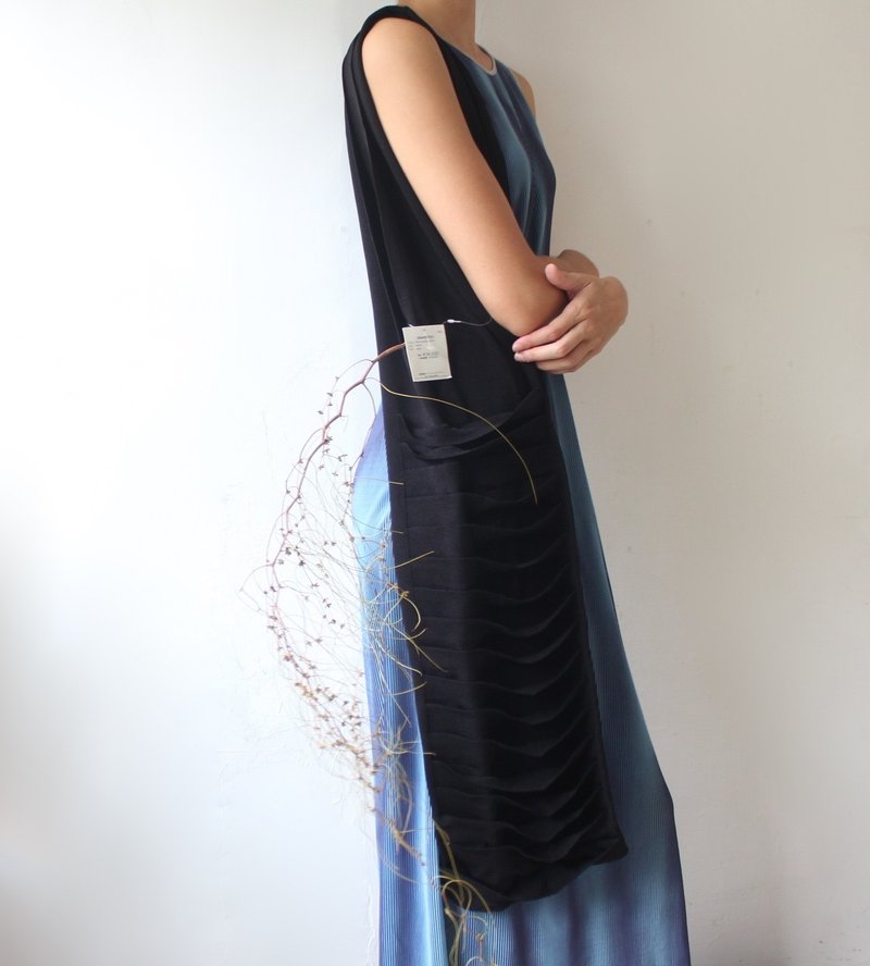 FOAK古著 /庫存新品/Anteprima黑色針織花袋 - 側背包/斜背包 - 其他材質 