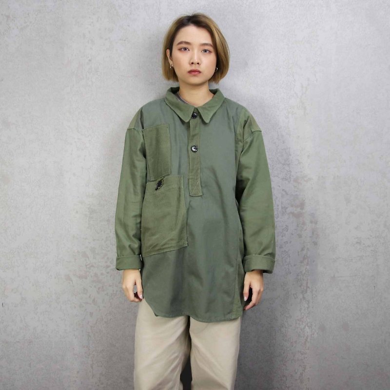 Tsubasa.Y Ancient House 007 re-splicing long-sleeved military lining, stitching military green shirt - Men's Shirts - Cotton & Hemp 