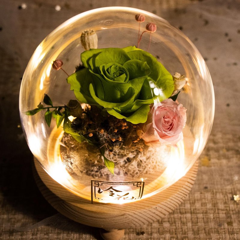 Preserved Flower Small Glass Dome with LED lights (GDP01L) - Green - ของวางตกแต่ง - พืช/ดอกไม้ สีเขียว