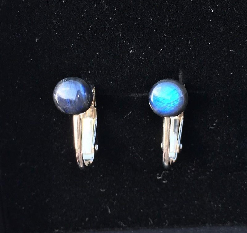 Finnish gemstone spectral light - Earrings & Clip-ons - Gemstone Blue