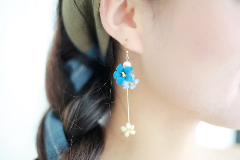 Lu Lita original design heavy industry embroidery flower earrings fresh art gift earrings - Earrings & Clip-ons - Thread 
