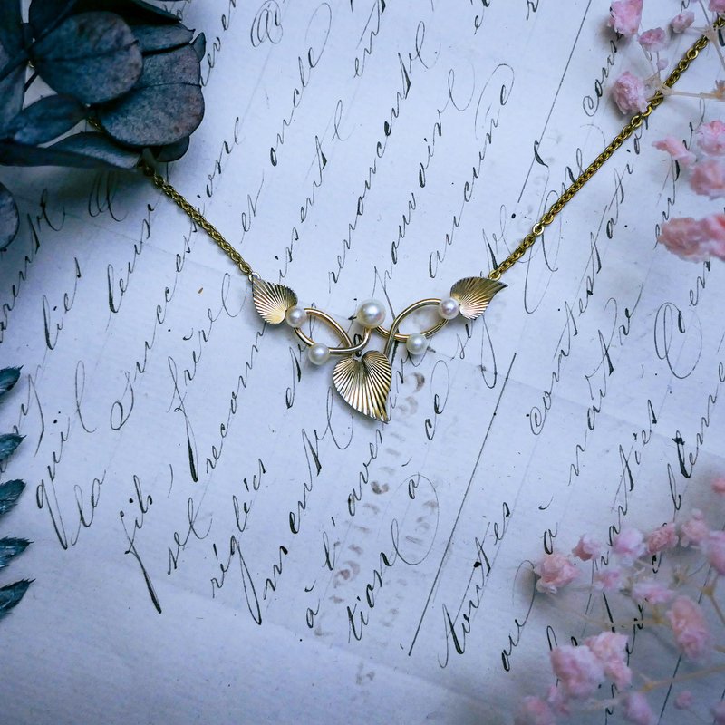 Krementz Pearl Pothos Embossed Gold Leaf Necklace—American Antique Jewelry Vintage Jewelry - สร้อยคอ - ไข่มุก สีทอง