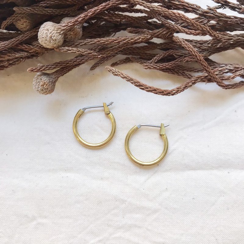 Bronze earrings _ geometric circle (clip can not be changed) - ต่างหู - ทองแดงทองเหลือง สีทอง